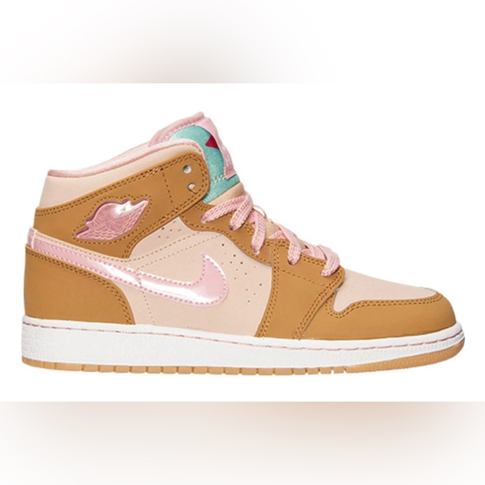 Lola Bunny Jordan 1s